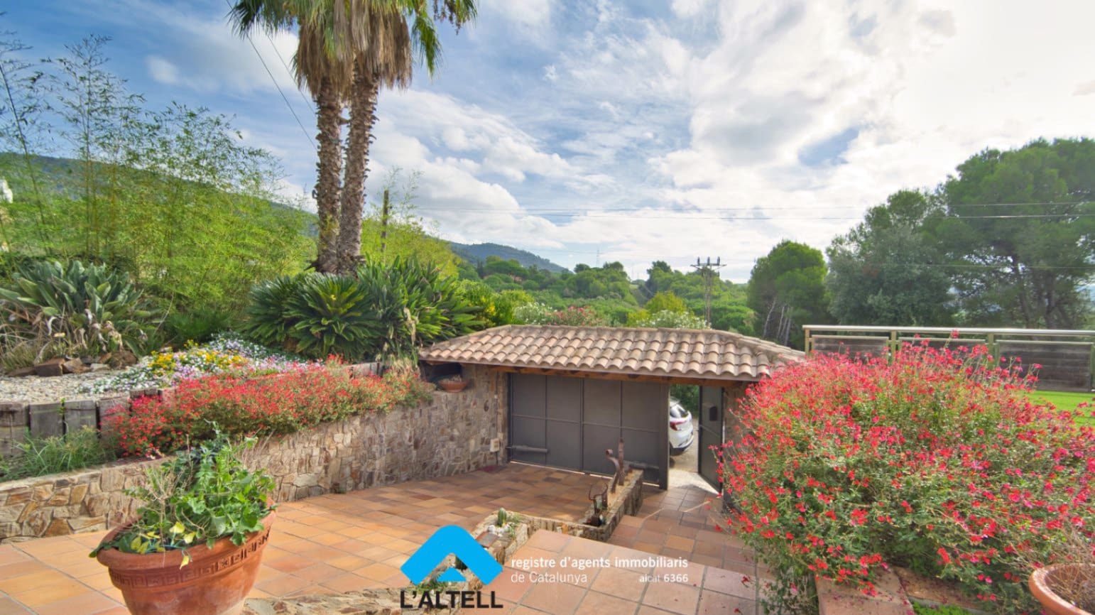 5 bedroom Villa for sale in La Garriga with garage - € 640,000 (Ref: 9254279)