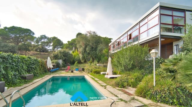 3 soveværelse Villa til salg i L'Ametlla del Vallès med swimmingpool garage - € 425.000 (Ref: 9278174)