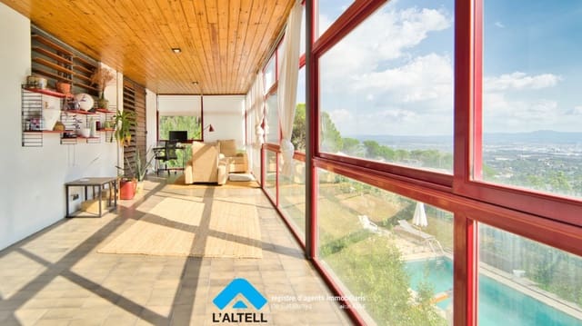3 soveværelse Villa til salg i L'Ametlla del Vallès med swimmingpool garage - € 425.000 (Ref: 9278174)