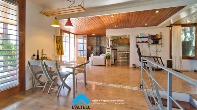 3 soveværelse Villa til salg i L'Ametlla del Vallès med swimmingpool garage - € 425.000 (Ref: 9278174)