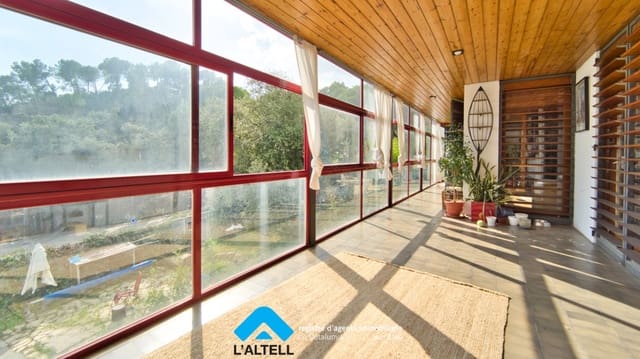 3 soveværelse Villa til salg i L'Ametlla del Vallès med swimmingpool garage - € 425.000 (Ref: 9278174)
