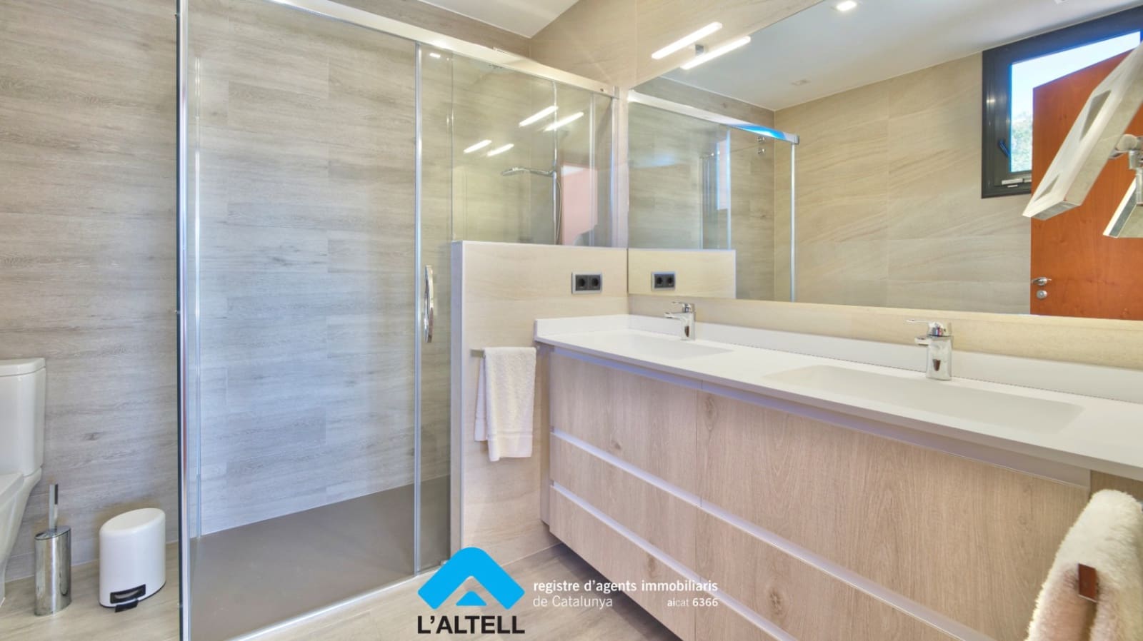 5 soveværelse Villa til salg i L'Ametlla del Valles med swimmingpool garage - € 850.000 (Ref: 9331040)