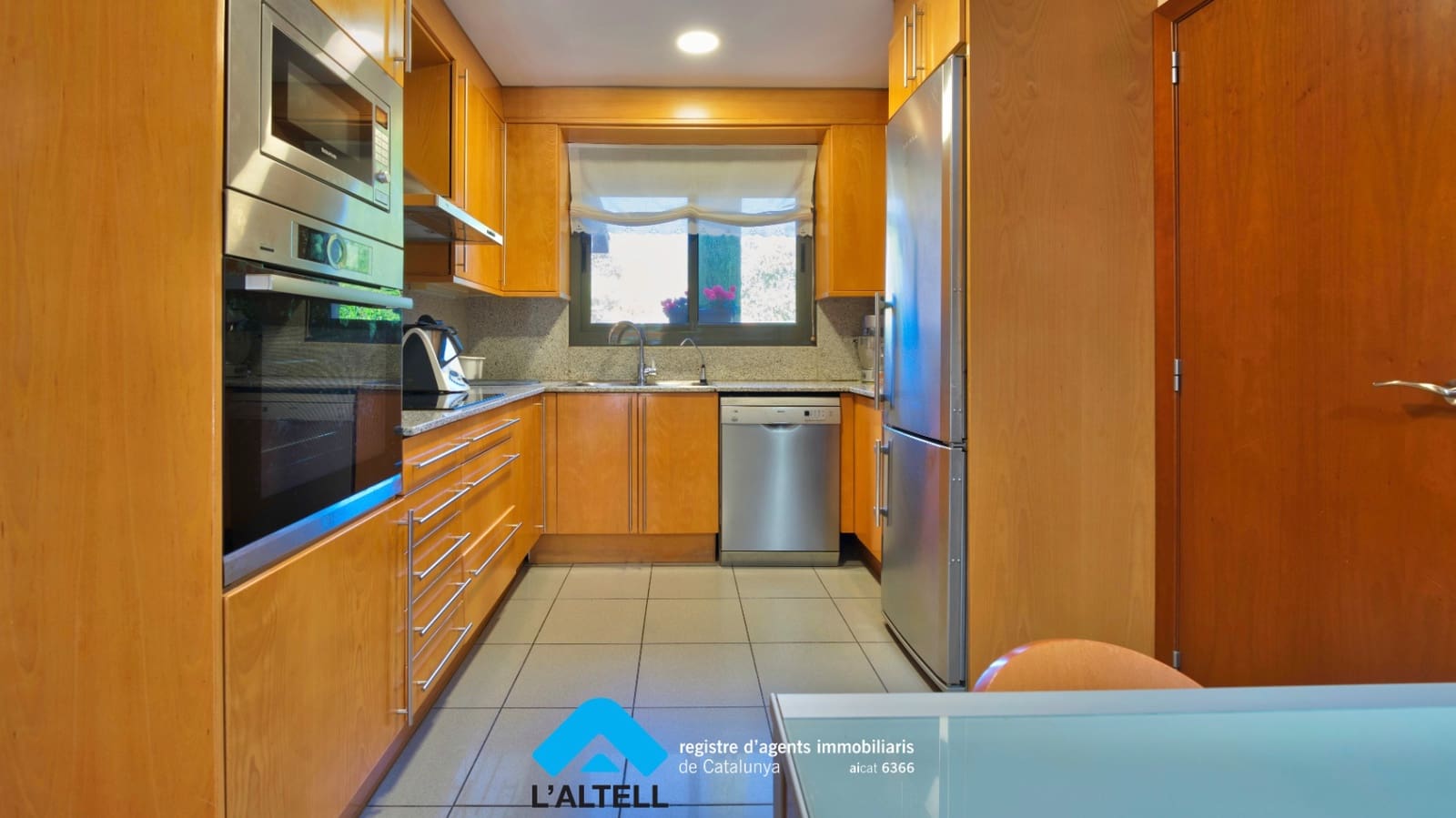 5 soveværelse Villa til salg i L'Ametlla del Valles med swimmingpool garage - € 850.000 (Ref: 9331040)