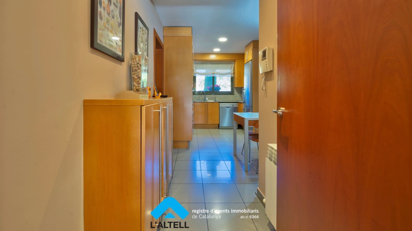 5 soveværelse Villa til salg i L'Ametlla del Valles med swimmingpool garage - € 850.000 (Ref: 9331040)