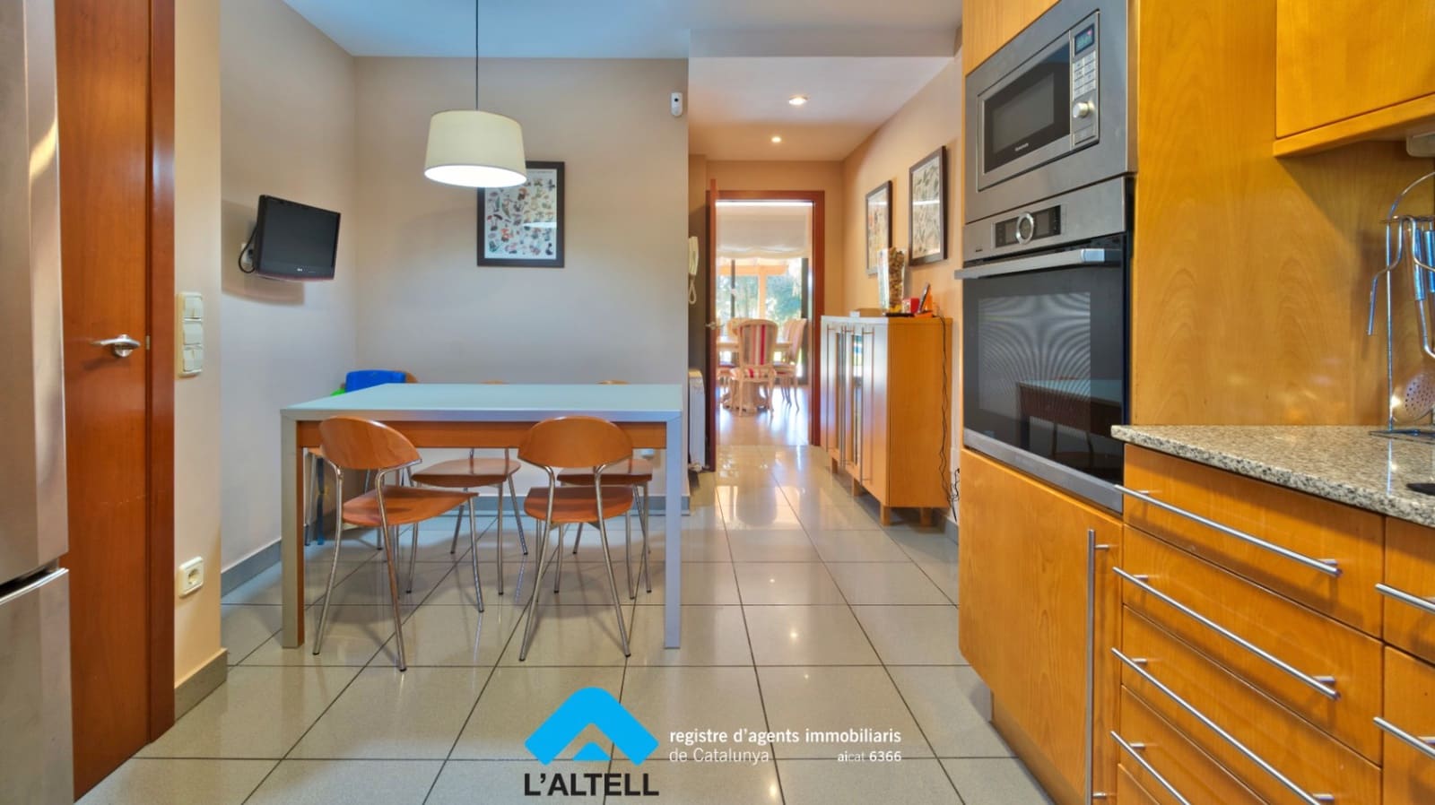 5 soveværelse Villa til salg i L'Ametlla del Valles med swimmingpool garage - € 850.000 (Ref: 9331040)