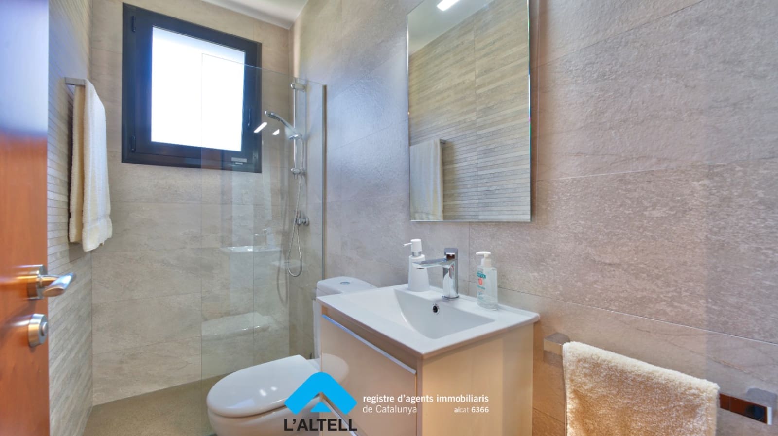 5 soveværelse Villa til salg i L'Ametlla del Valles med swimmingpool garage - € 850.000 (Ref: 9331040)