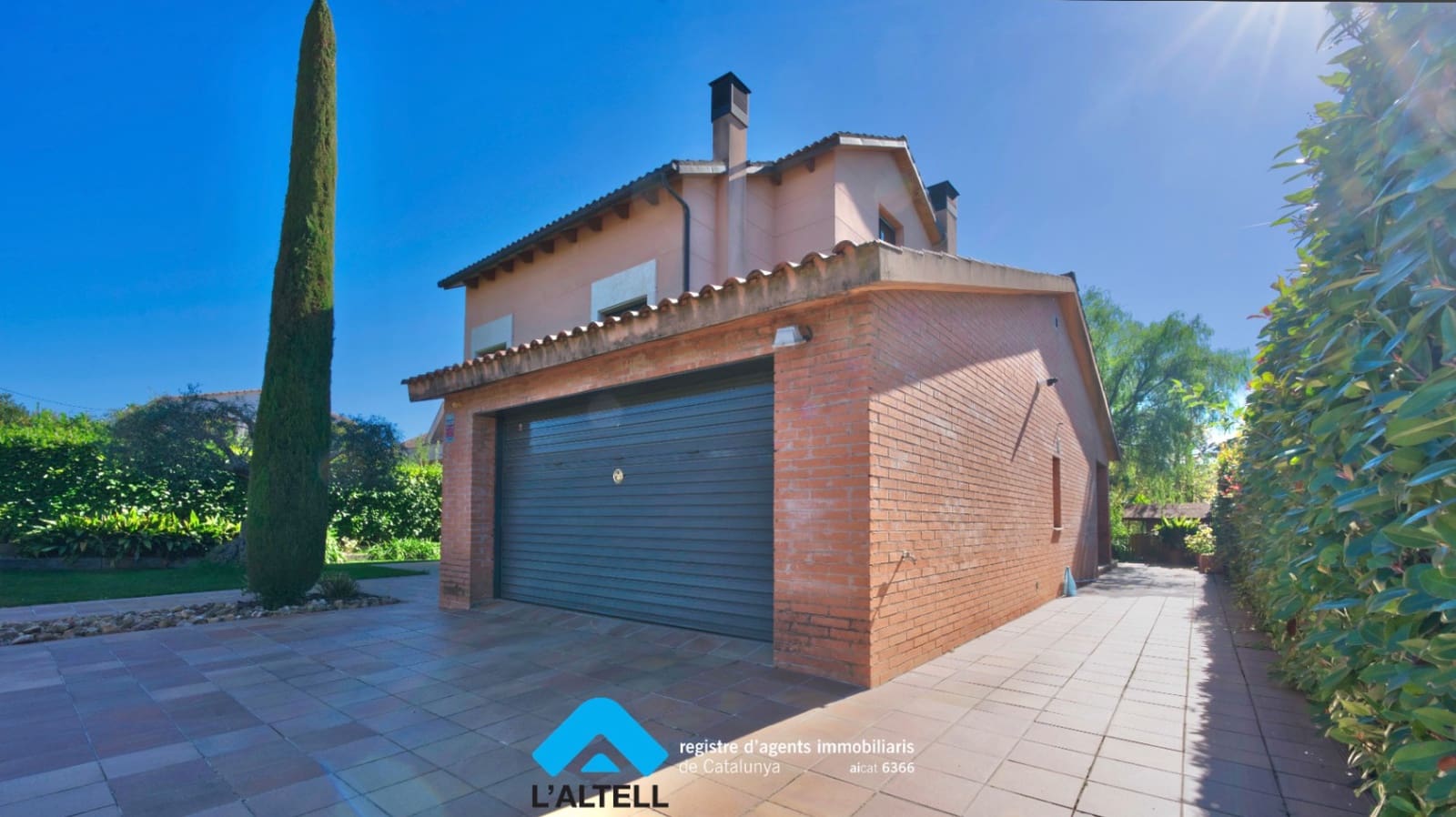 5 soveværelse Villa til salg i L'Ametlla del Valles med swimmingpool garage - € 850.000 (Ref: 9331040)