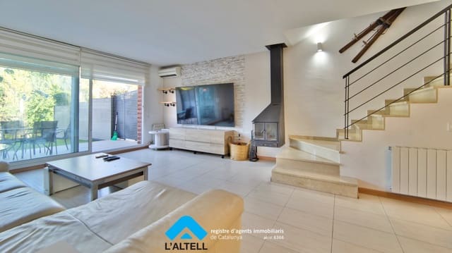 Adosado de 4 habitaciones en L'Ametlla del Vallès en venta con piscina garaje - 430.000 € (Ref: 9331318)