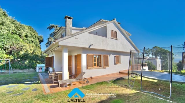 4 bedroom Villa for sale in L'Ametlla del Vallès with pool garage - € 545,000 (Ref: 9368948)
