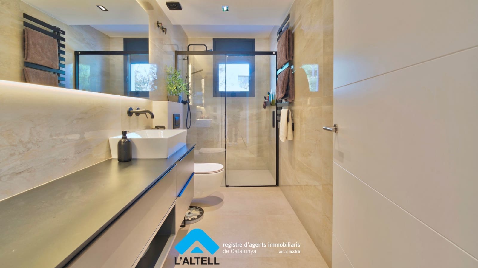 6 chambre Villa/Maison Mitoyenne à vendre à L'Ametlla del Valles avec garage - 595 000 € (Ref: 9421693)