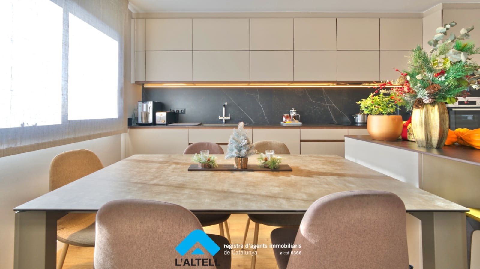 6 chambre Villa/Maison Mitoyenne à vendre à L'Ametlla del Valles avec garage - 595 000 € (Ref: 9421693)