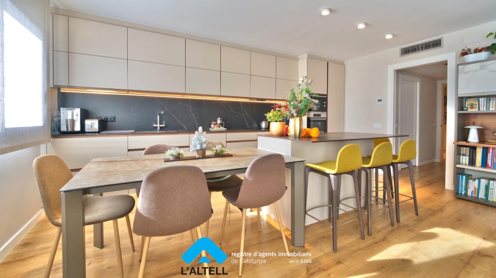 6 chambre Villa/Maison Mitoyenne à vendre à L'Ametlla del Valles avec garage - 595 000 € (Ref: 9421693)