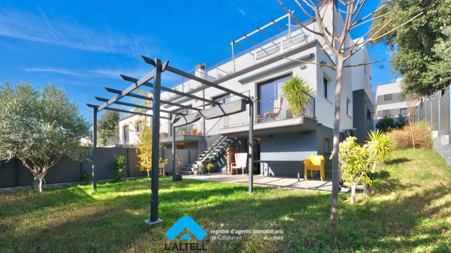 6 chambre Villa/Maison Mitoyenne à vendre à L'Ametlla del Valles avec garage - 595 000 € (Ref: 9421693)