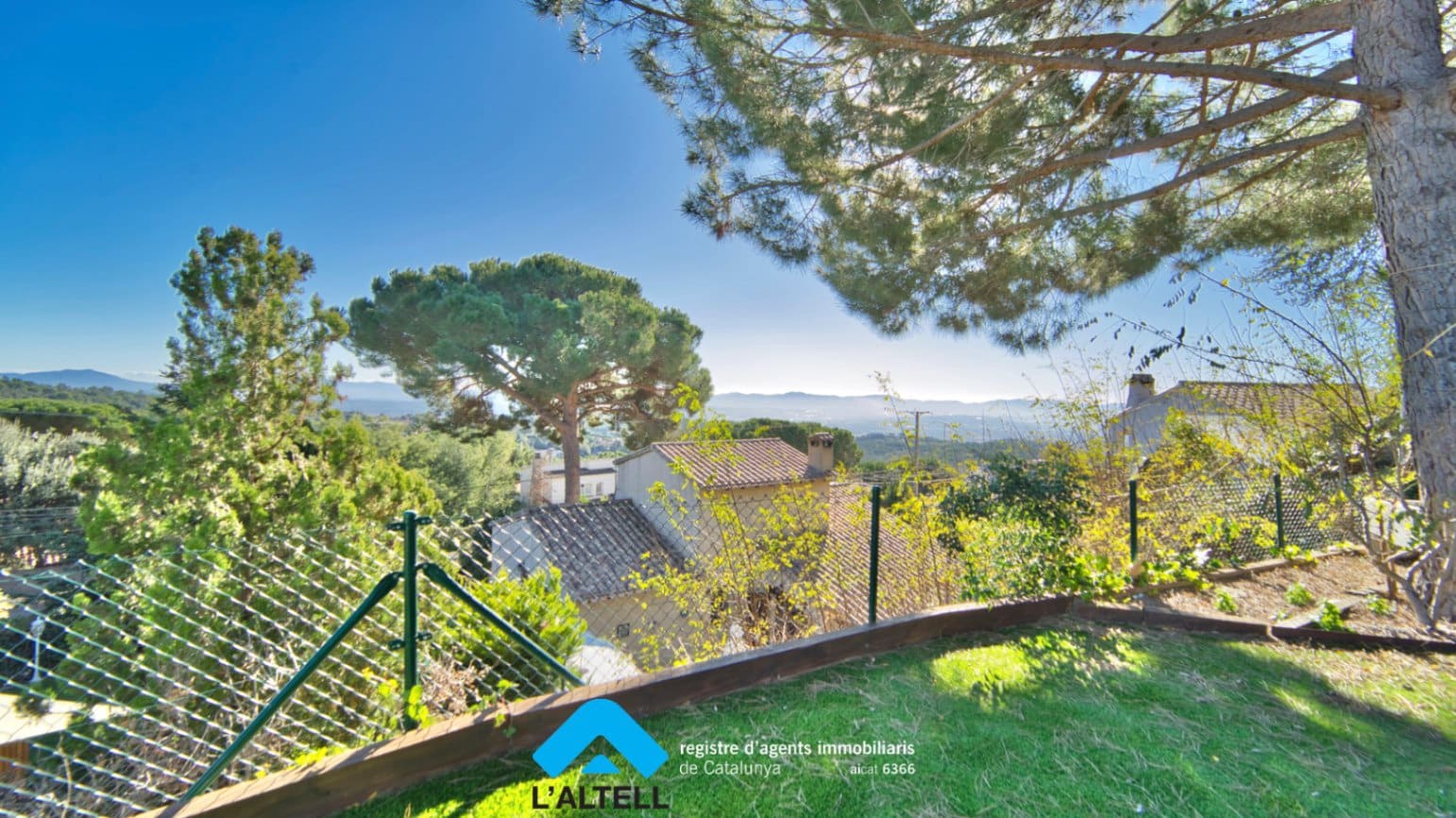 3 sypialnia Bungalow na sprzedaż w L'Ametlla del Valles z garażem - 398 500 € (Ref: 9443658)