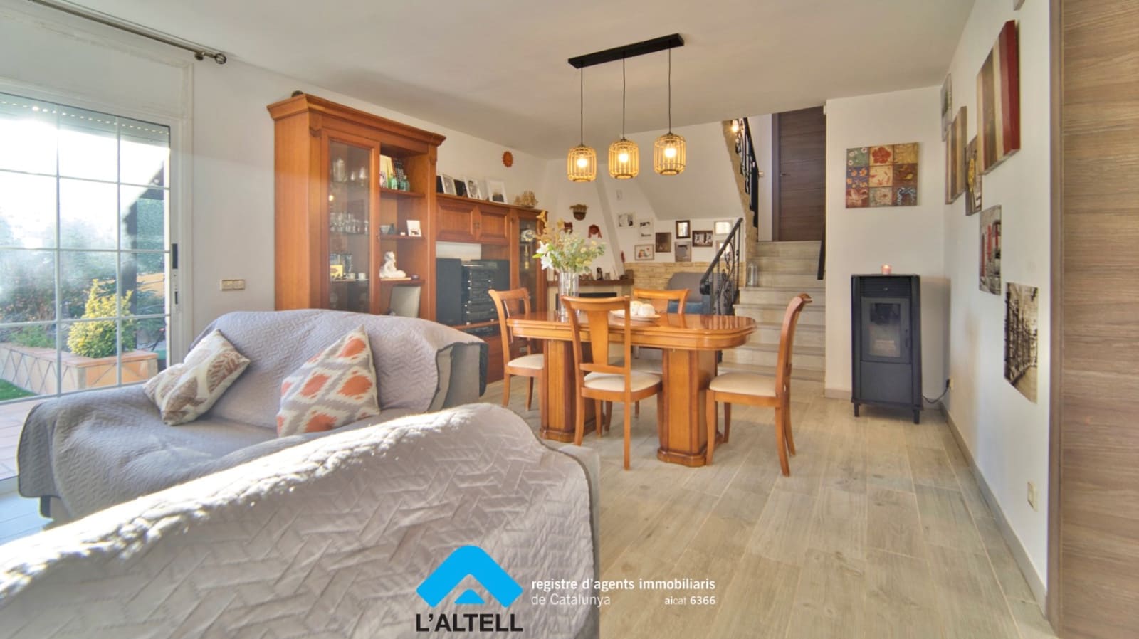 4 soverom Villa til salgs i L'Ametlla del Valles med svømmebasseng garasje - € 448 000 (Ref: 9443659)