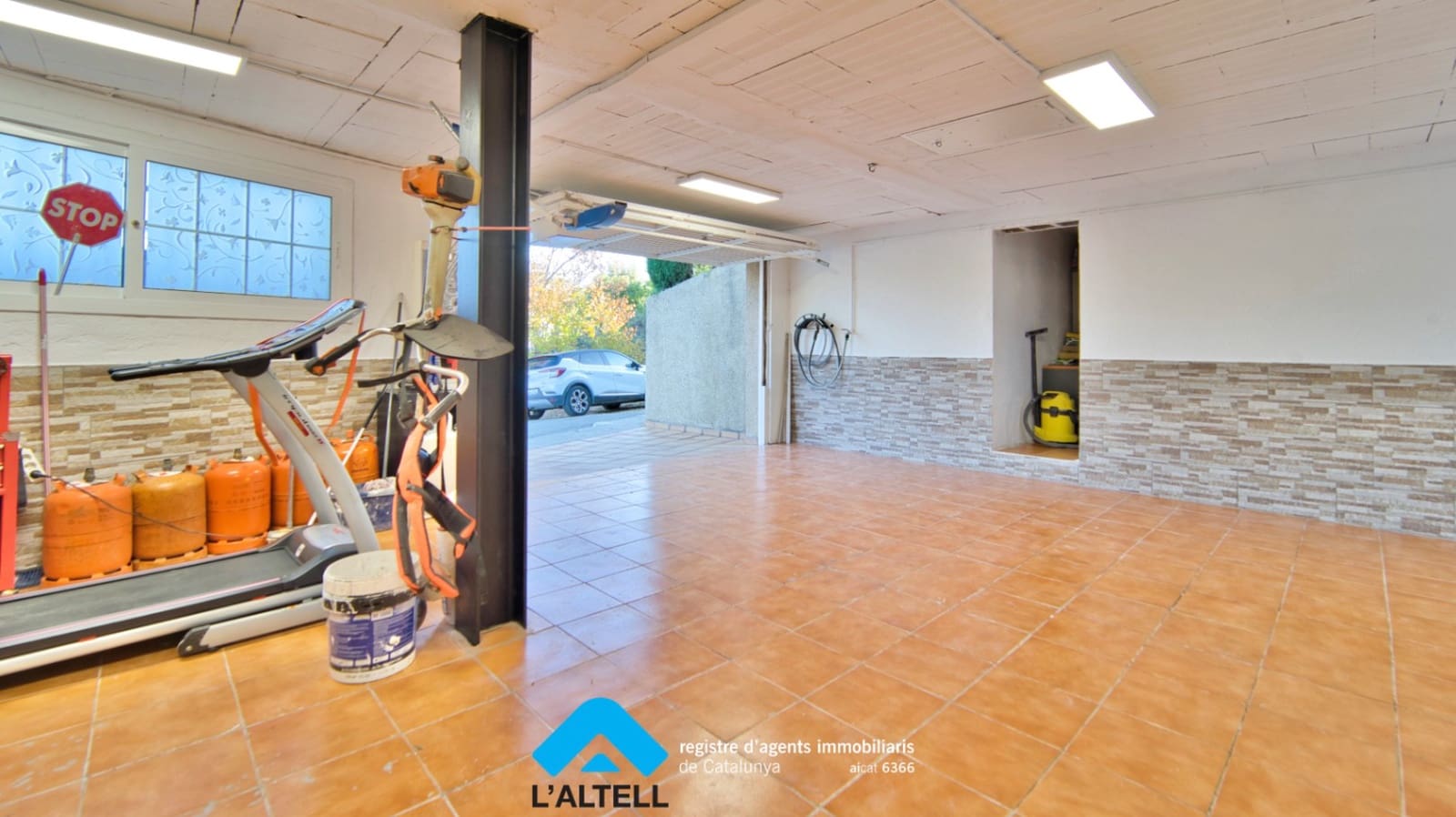 4 soverom Villa til salgs i L'Ametlla del Valles med svømmebasseng garasje - € 448 000 (Ref: 9443659)