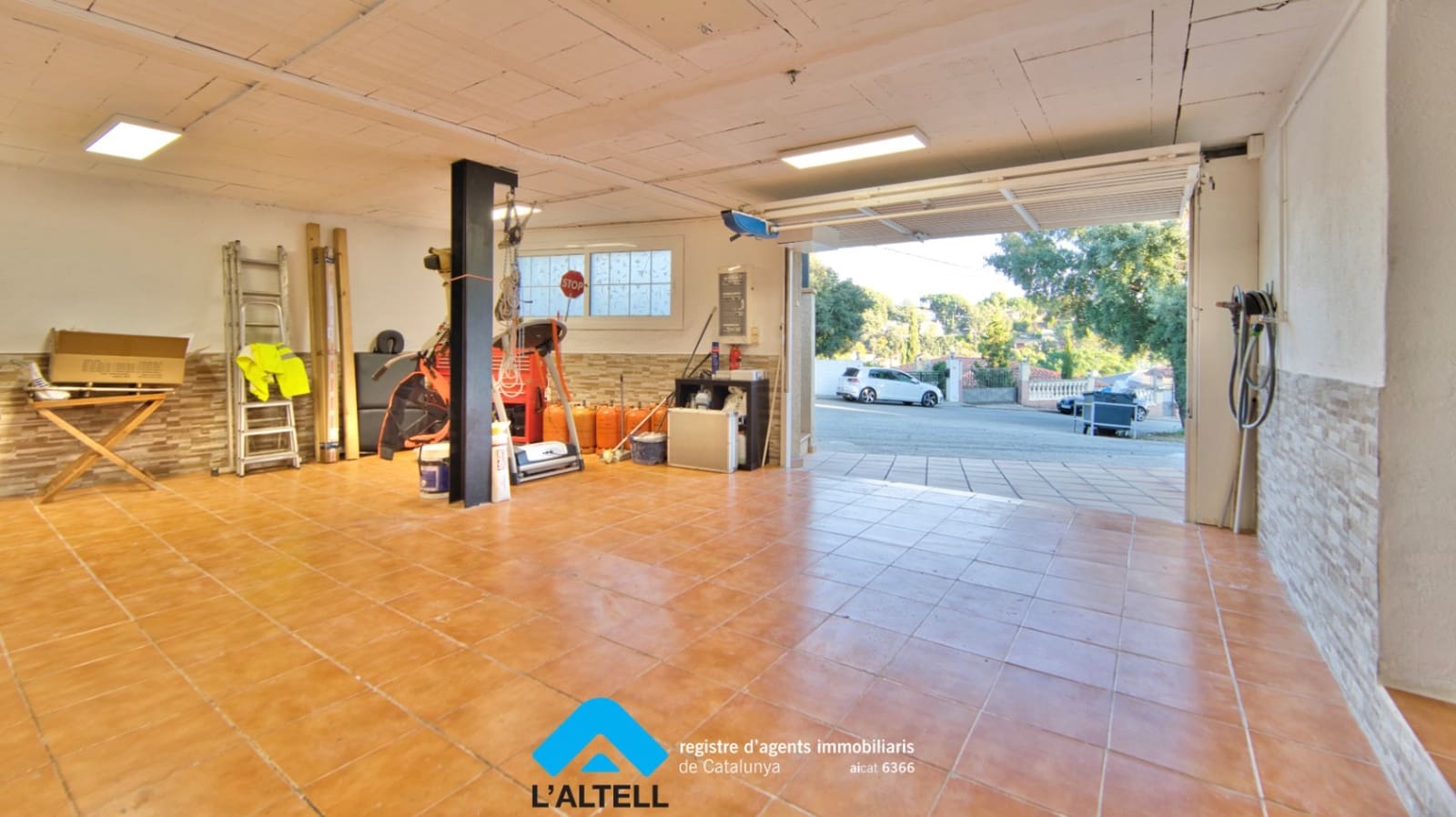 4 soverom Villa til salgs i L'Ametlla del Valles med svømmebasseng garasje - € 448 000 (Ref: 9443659)