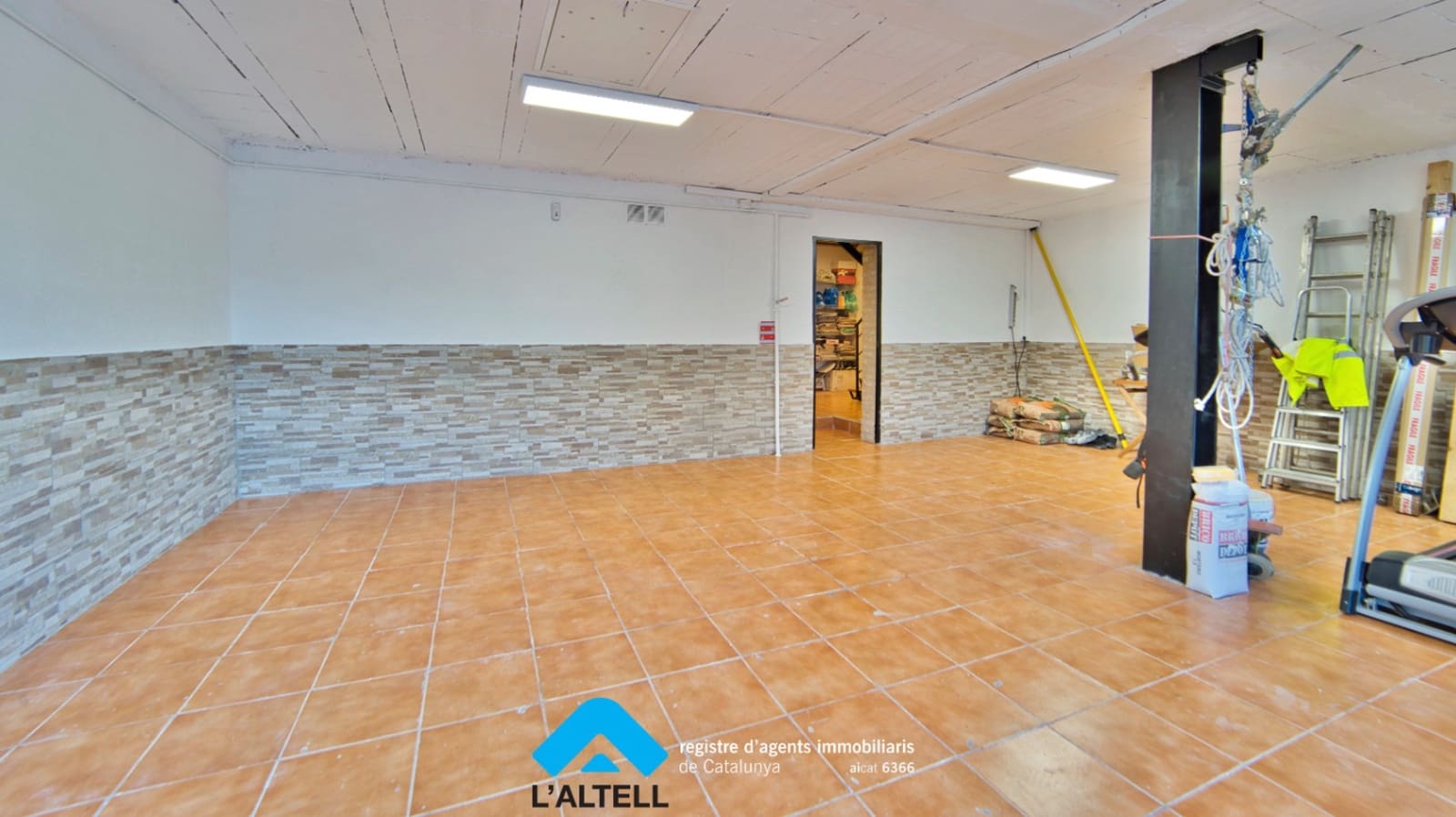 4 soverom Villa til salgs i L'Ametlla del Valles med svømmebasseng garasje - € 448 000 (Ref: 9443659)