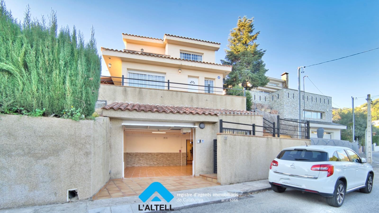 4 soverom Villa til salgs i L'Ametlla del Valles med svømmebasseng garasje - € 448 000 (Ref: 9443659)