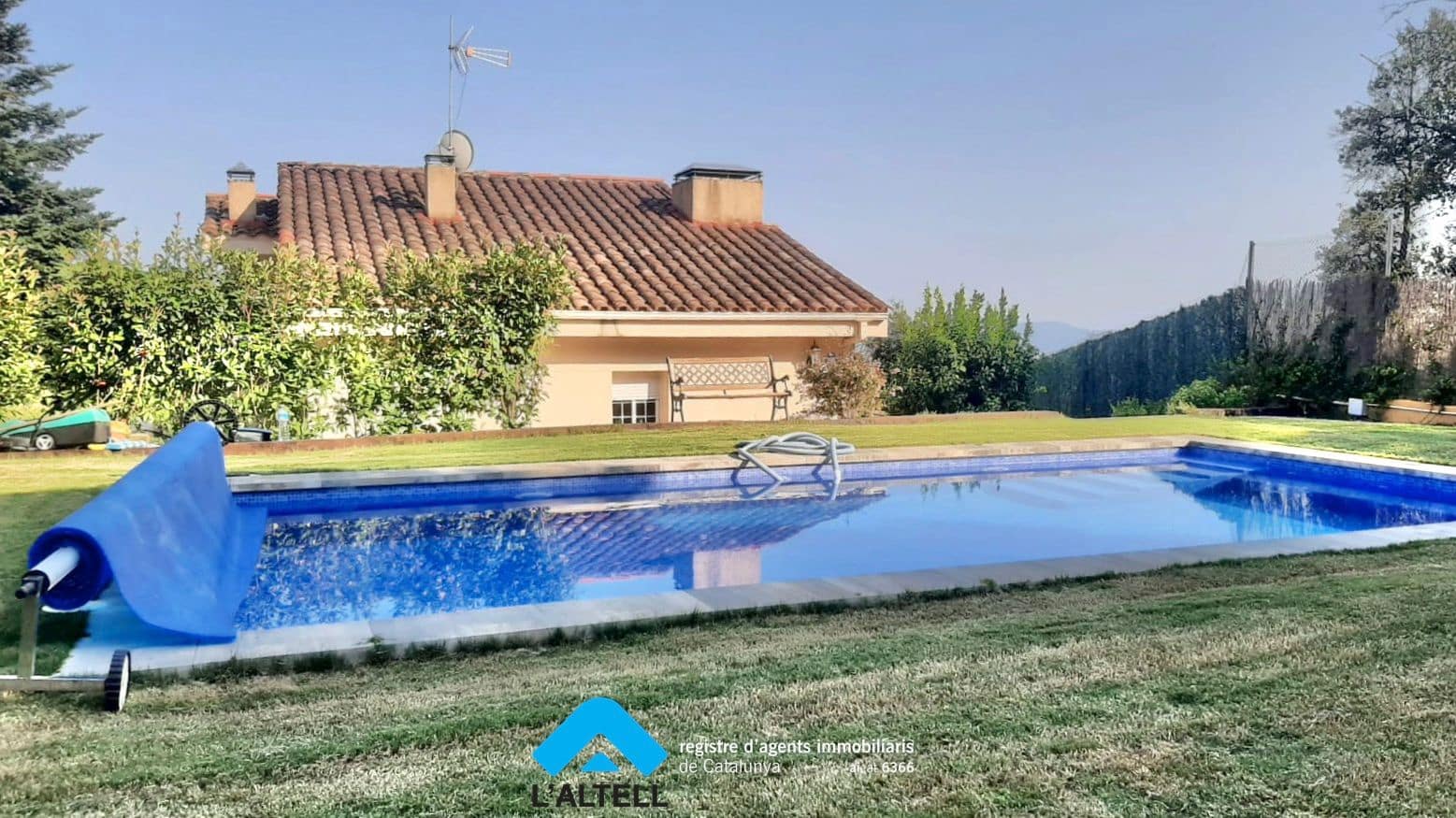 4 soverom Villa til salgs i L'Ametlla del Valles med svømmebasseng garasje - € 448 000 (Ref: 9443659)