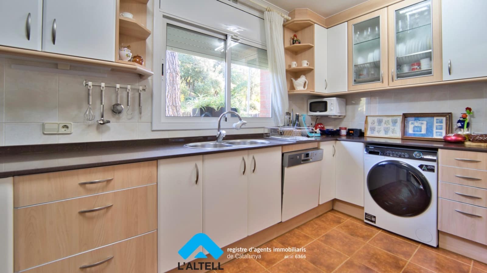 5 sovrum Villa till salu i L'Ametlla del Valles med garage - 545 000 € (Ref: 9444897)