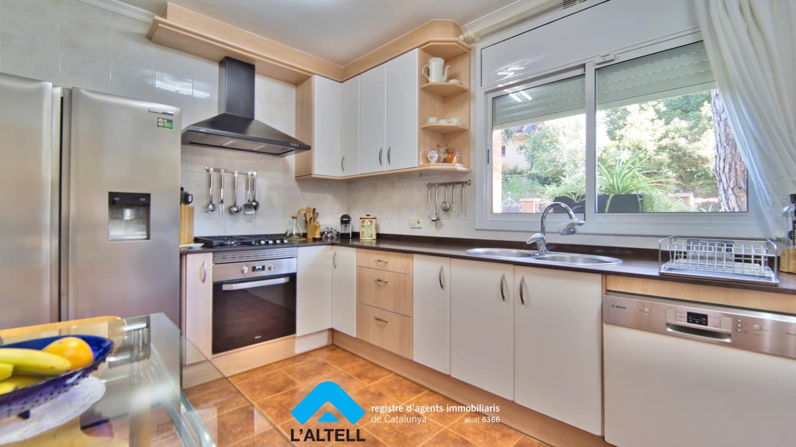 5 sovrum Villa till salu i L'Ametlla del Valles med garage - 545 000 € (Ref: 9444897)