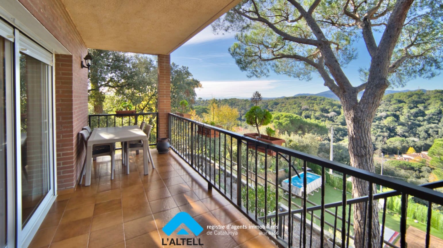 5 sovrum Villa till salu i L'Ametlla del Valles med garage - 545 000 € (Ref: 9444897)