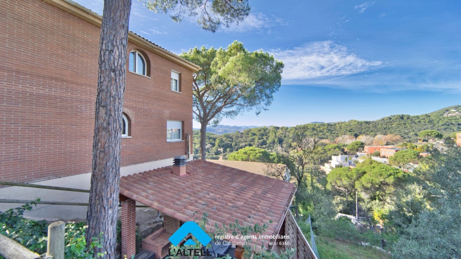 5 sovrum Villa till salu i L'Ametlla del Valles med garage - 545 000 € (Ref: 9444897)