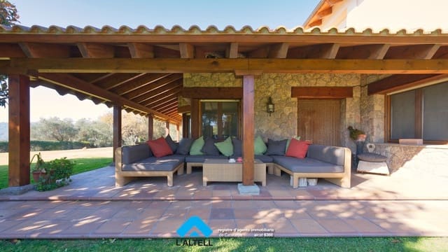 Finca/Casa Rural de 5 habitaciones en L'Ametlla del Vallès en alquiler - 5.000 € (Ref: 9521824)