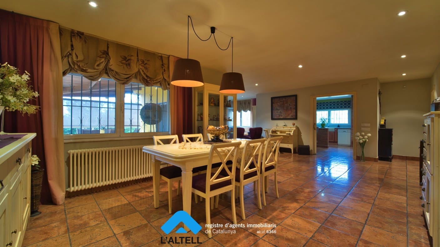 5 Zimmer Bungalow zu verkaufen in L'Ametlla del Valles mit Pool Garage - 595.000 € (Ref: 9524833)