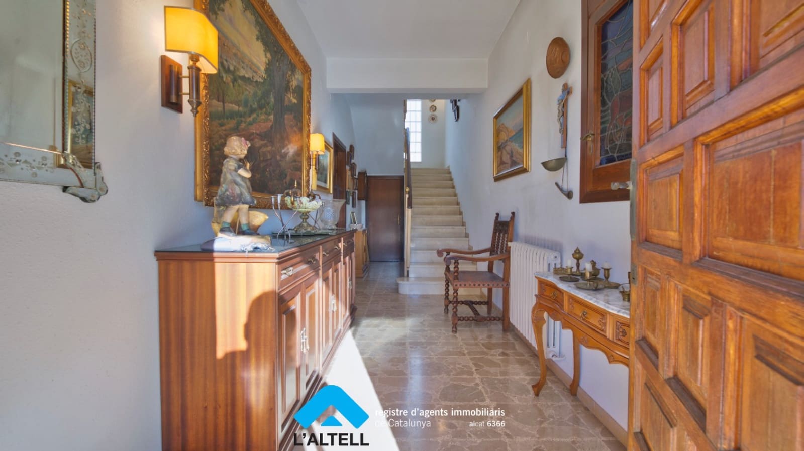 5 bedroom Villa for sale in L'Ametlla del Valles with garage - € 520,000 (Ref: 9528587)