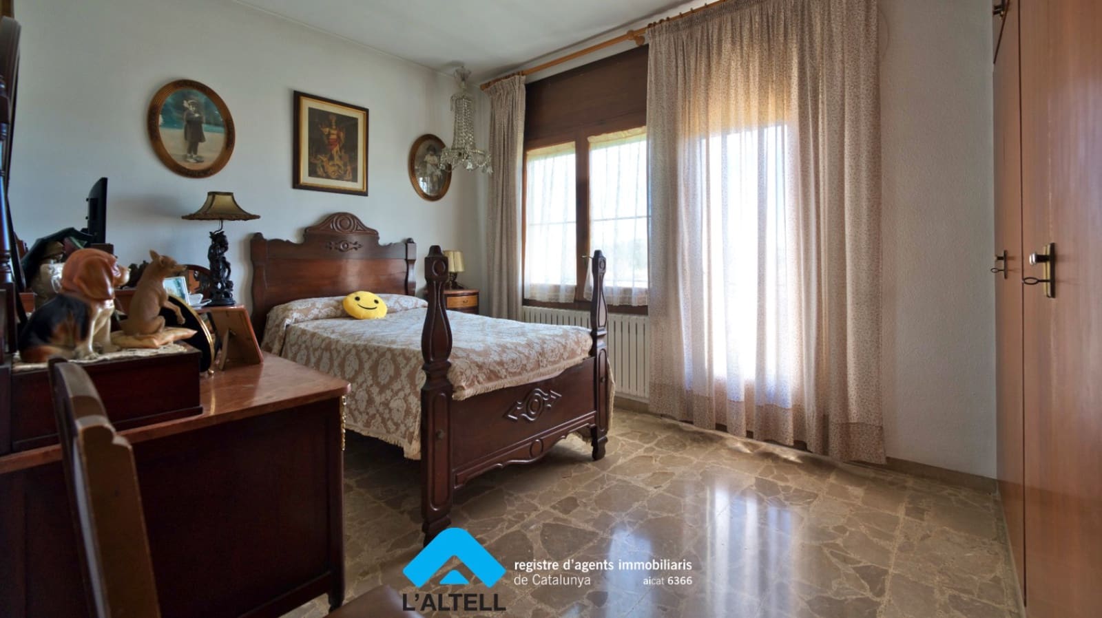 5 bedroom Villa for sale in L'Ametlla del Valles with garage - € 520,000 (Ref: 9528587)