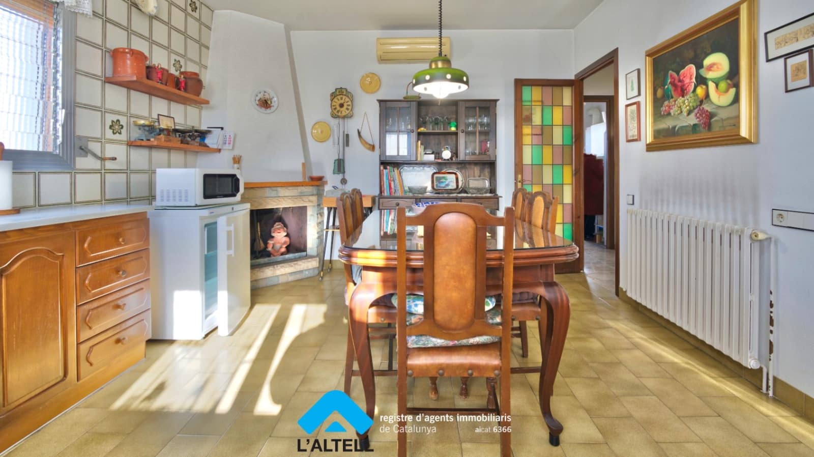 5 bedroom Villa for sale in L'Ametlla del Valles with garage - € 520,000 (Ref: 9528587)