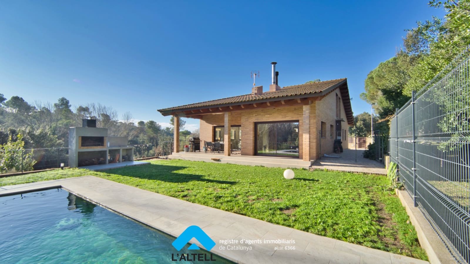 5 slaapkamer Villa te koop in La Garriga met zwembad garage - € 1.295.000 (Ref: 9535265)