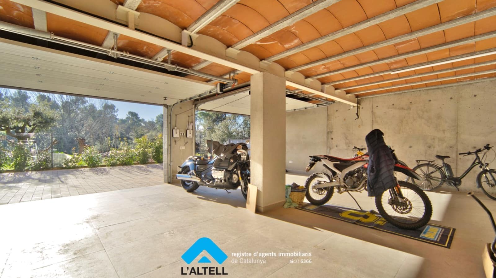 5 slaapkamer Villa te koop in La Garriga met zwembad garage - € 1.295.000 (Ref: 9535265)