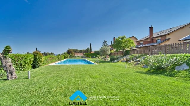 4 makuuhuone Huvila myytävänä paikassa L'Ametlla del Vallès mukana uima-altaan 
autotalli - 599 000 € (Ref: 9804839)