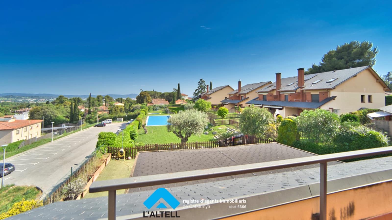 4 makuuhuone Huvila myytävänä paikassa L'Ametlla del Valles mukana uima-altaan 
autotalli - 599 000 € (Ref: 9804839)