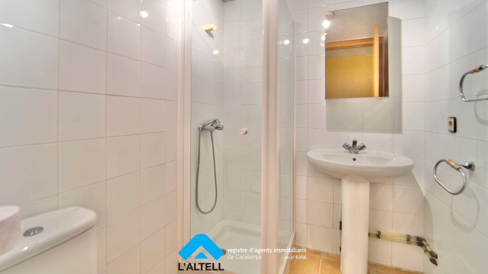 4 makuuhuone Huvila myytävänä paikassa L'Ametlla del Valles mukana uima-altaan 
autotalli - 599 000 € (Ref: 9804839)