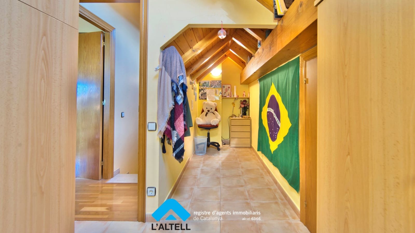 4 makuuhuone Huvila myytävänä paikassa L'Ametlla del Valles mukana uima-altaan 
autotalli - 599 000 € (Ref: 9804839)