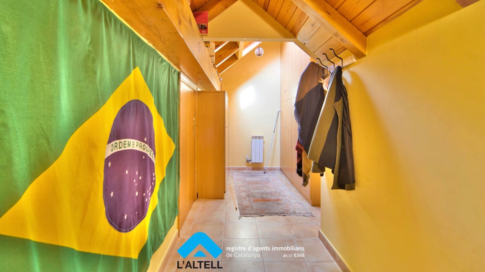 4 makuuhuone Huvila myytävänä paikassa L'Ametlla del Valles mukana uima-altaan 
autotalli - 599 000 € (Ref: 9804839)