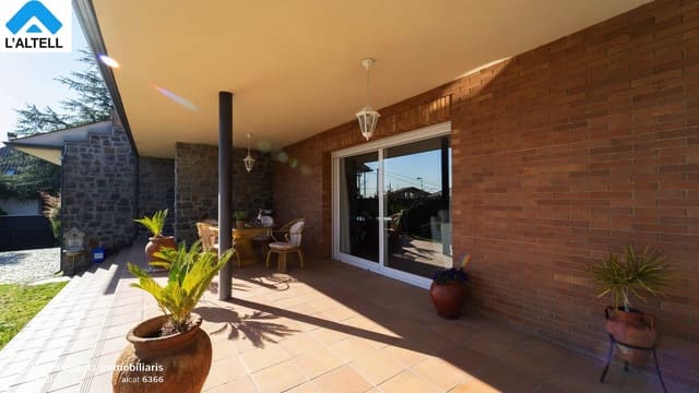 4 bedroom Villa for sale in L'Ametlla del Vallès with pool garage - € 760,000 (Ref: 9819624)
