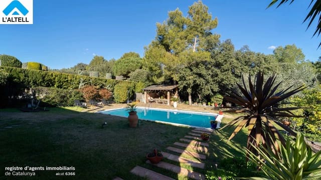 4 bedroom Villa for sale in L'Ametlla del Vallès with pool garage - € 760,000 (Ref: 9819624)