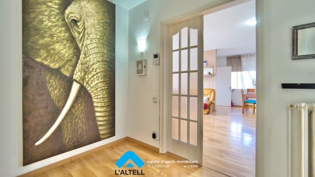 3 bedroom Villa for sale in L'Ametlla del Vallès with pool - € 550,000 (Ref: 9821178)