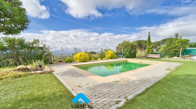 3 bedroom Villa for sale in L'Ametlla del Vallès with pool - € 550,000 (Ref: 9821178)