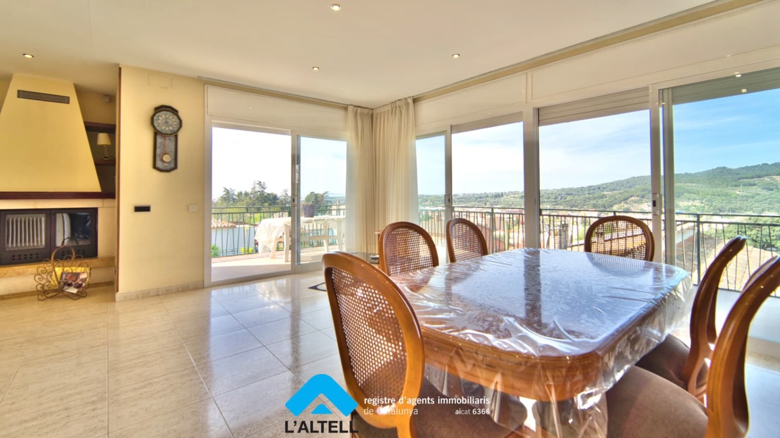 4 bedroom Villa for sale in La Garriga with pool garage - € 750,000 (Ref: 9858275)
