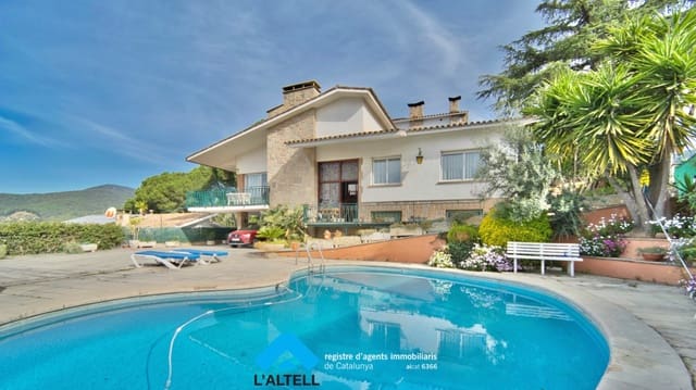 4 soverom Villa til salgs i La Garriga med svømmebasseng garasje - € 750 000 (Ref: 9858275)