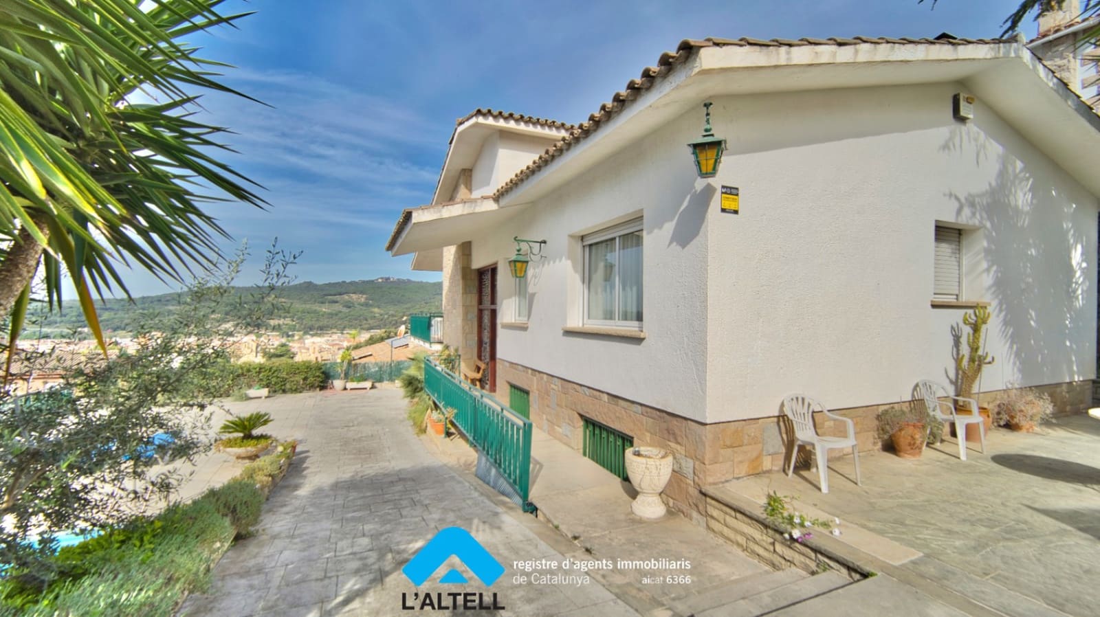 4 bedroom Villa for sale in La Garriga with pool garage - € 750,000 (Ref: 9858275)