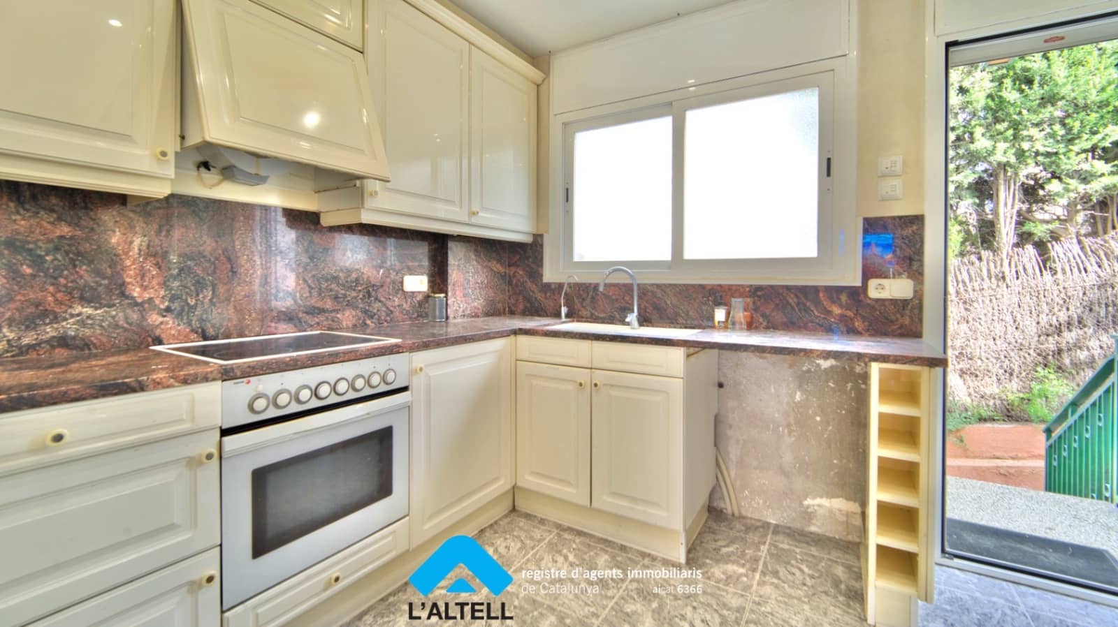 4 bedroom Villa for sale in La Garriga with pool garage - € 750,000 (Ref: 9858275)