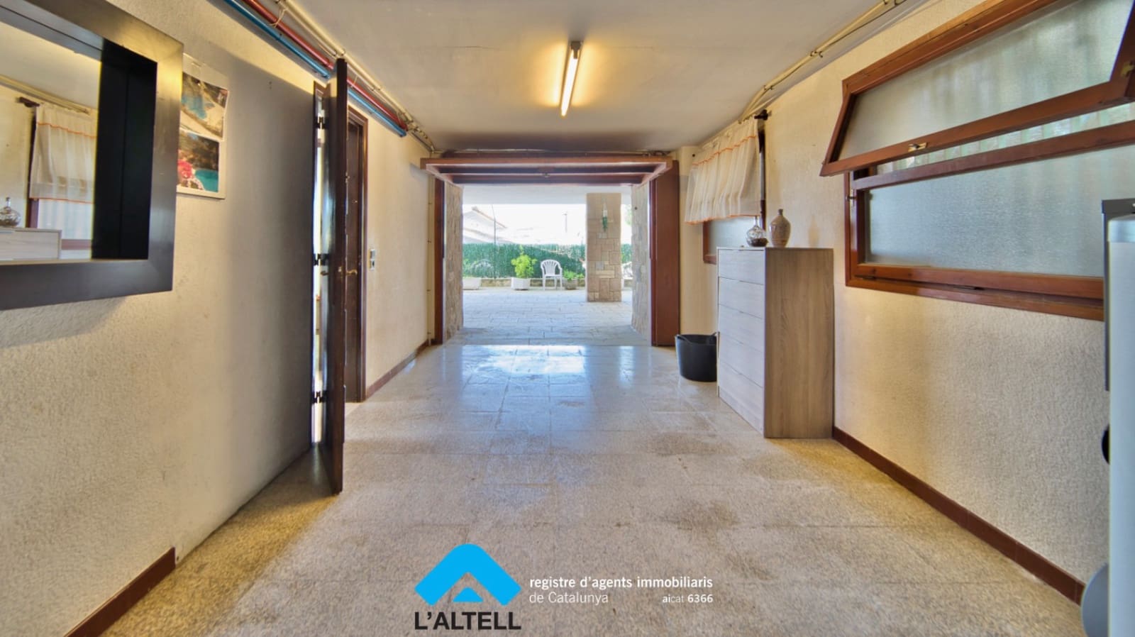 4 bedroom Villa for sale in La Garriga with pool garage - € 750,000 (Ref: 9858275)