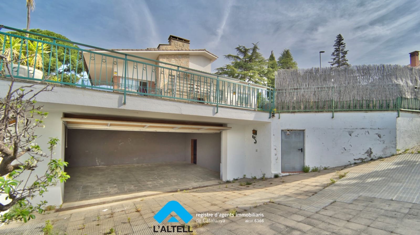 4 bedroom Villa for sale in La Garriga with pool garage - € 750,000 (Ref: 9858275)